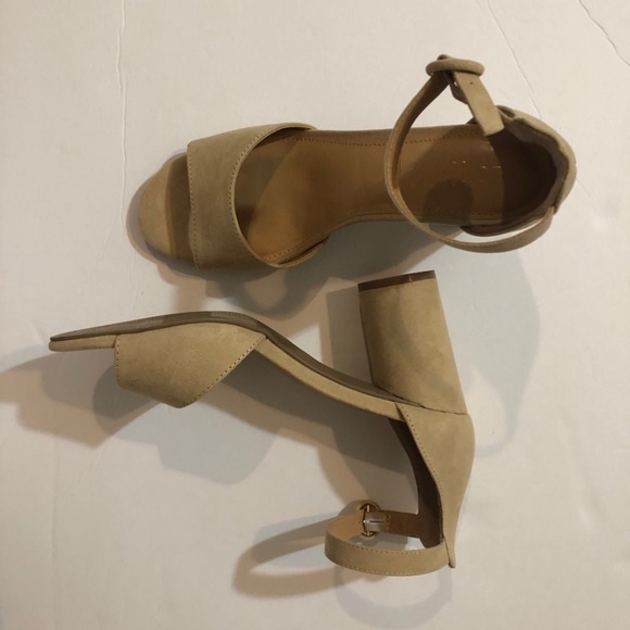 Elegant Tan Block Heel Sandals